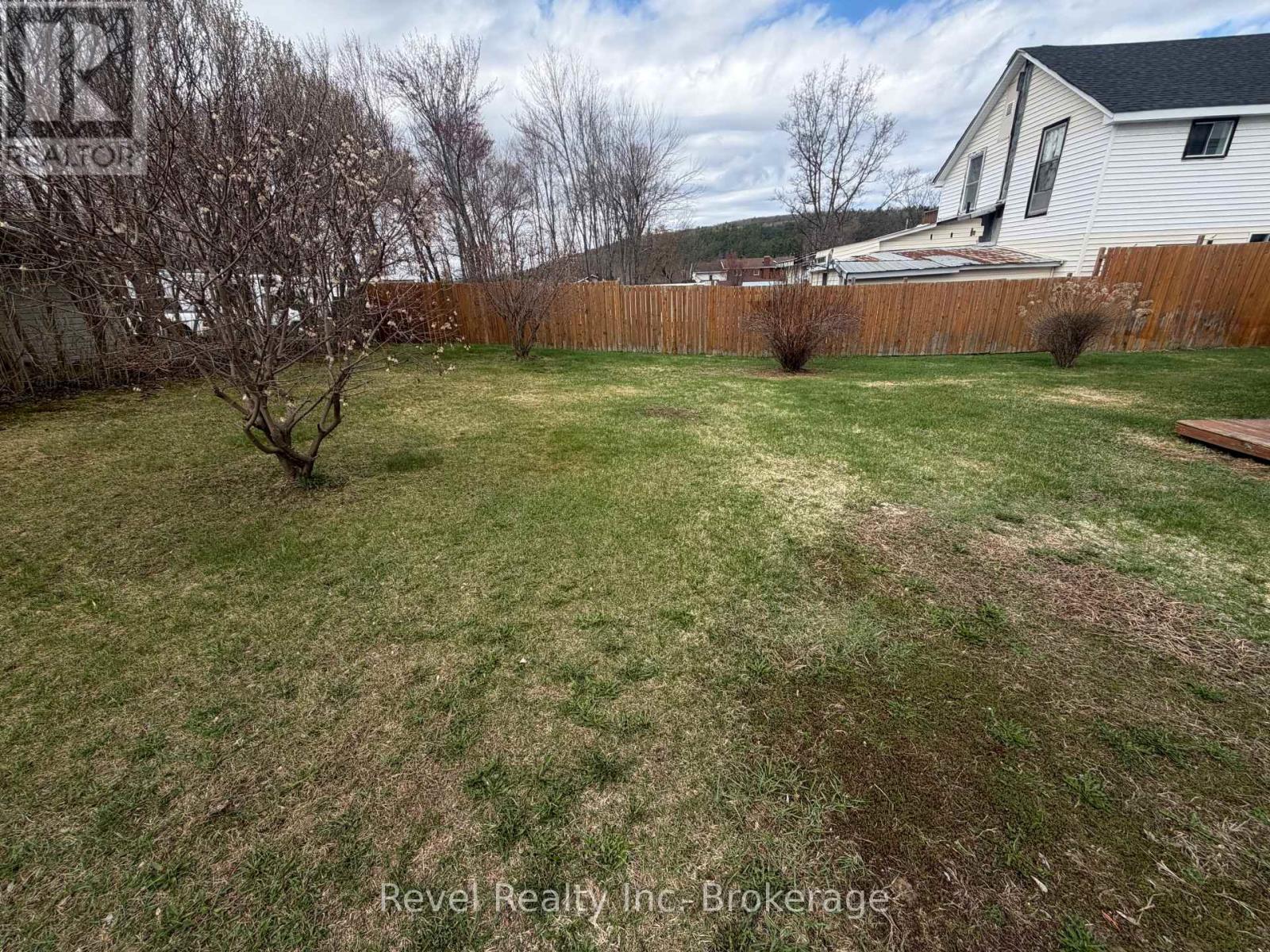 348 Poplar Street, Mattawa, Ontario  P0H 1V0 - Photo 41 - X13088228