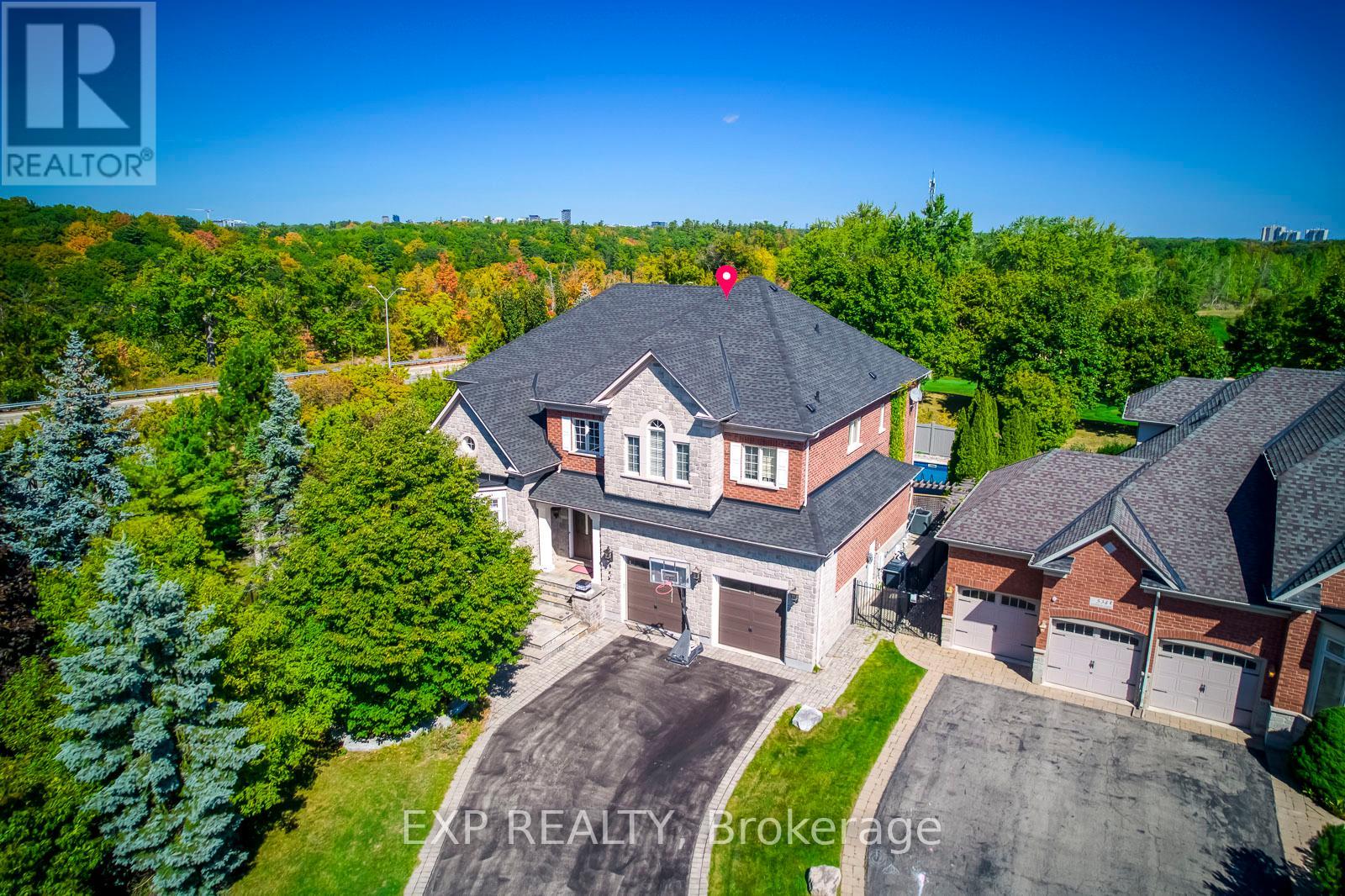 530 Golfview Court, Oakville, Ontario  L6M 4W6 - Photo 3 - W12962922