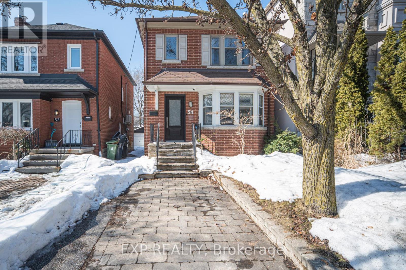 54 LATIMER AVENUE, Toronto, Ontario