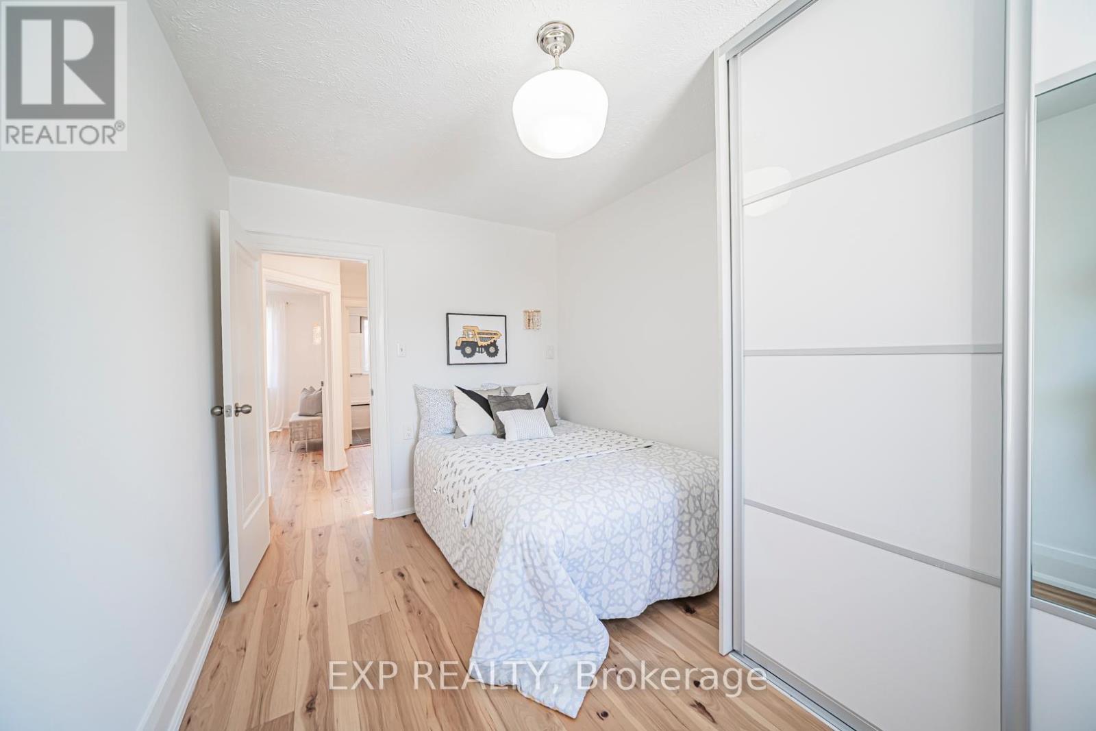 54 Latimer Avenue, Toronto, Ontario  M5N 2L8 - Photo 15 - C13088056