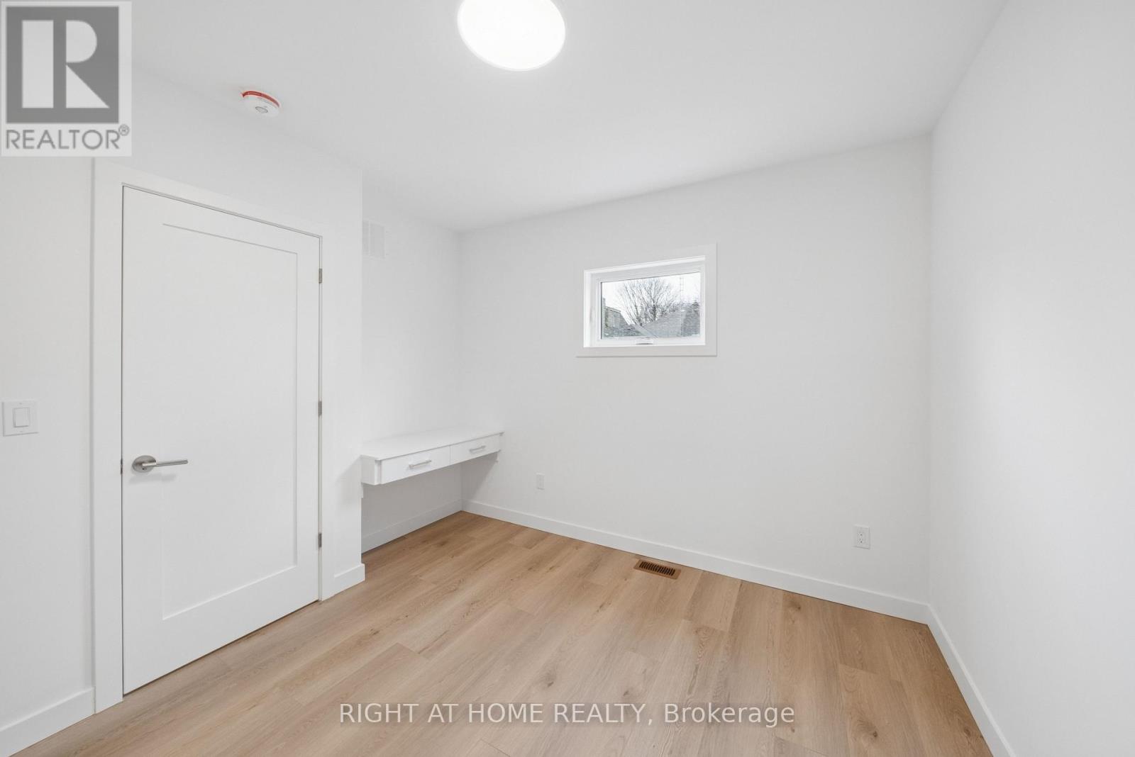 10 - 91 Barton Avenue, Toronto, Ontario  M6G 1P7 - Photo 10 - C13088082