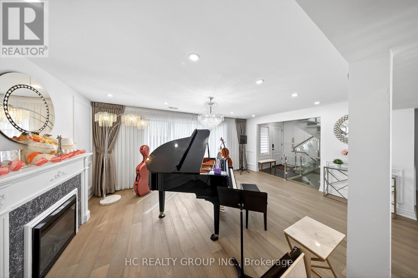840 Davenport Road, Toronto, Ontario  M6G 2B6 - Photo 6 - C13088084