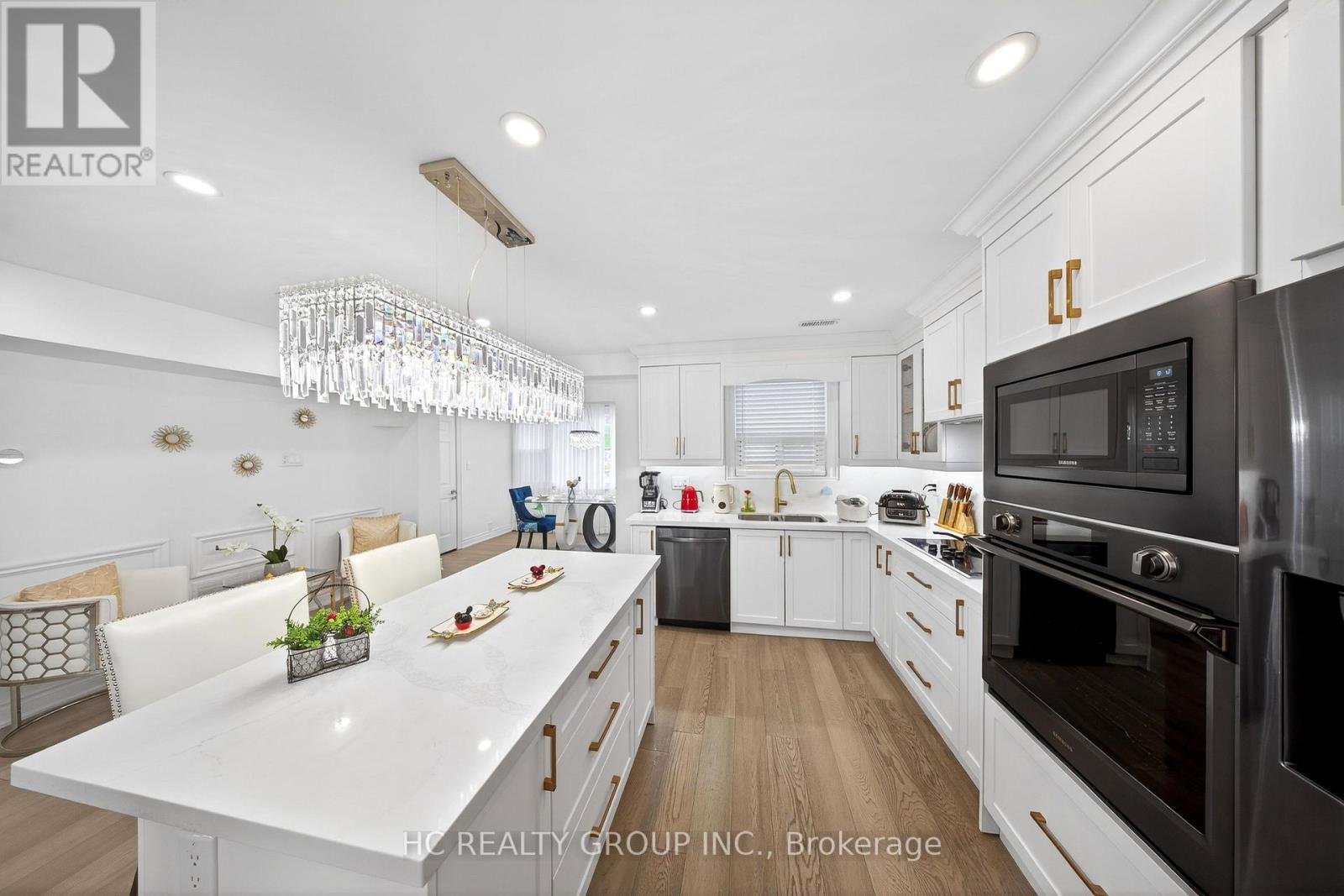 840 Davenport Road, Toronto, Ontario  M6G 2B6 - Photo 8 - C13088084