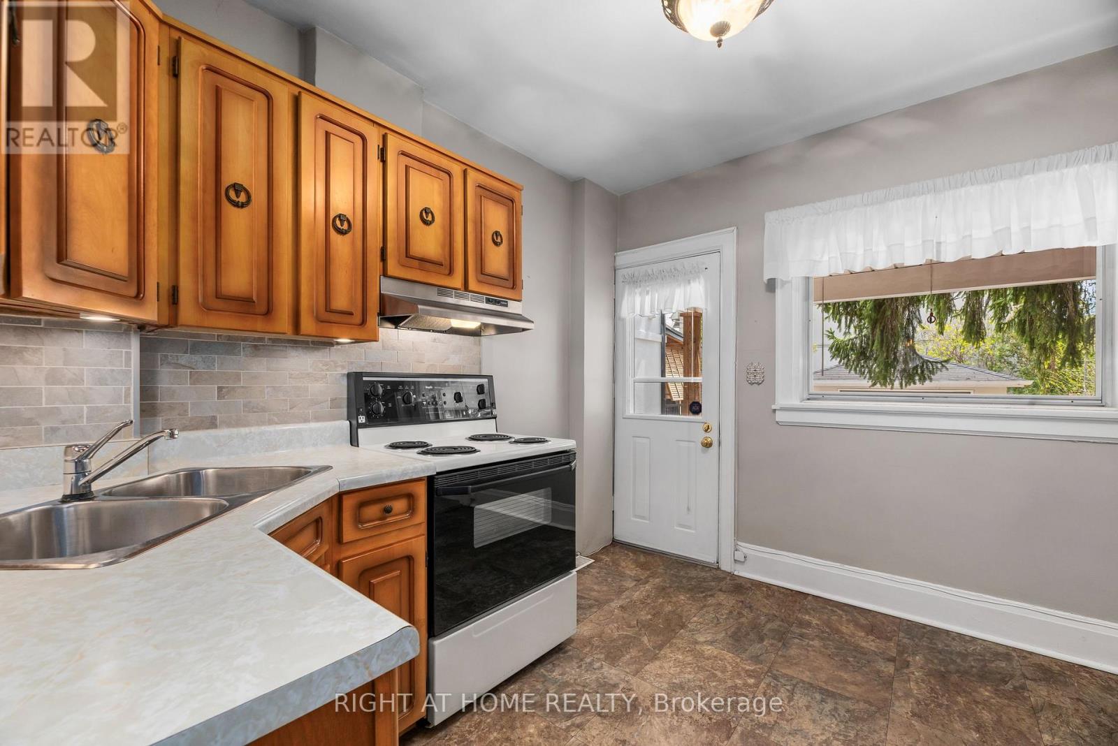 593 Millwood Road, Toronto, Ontario  M4S 1K7 - Photo 22 - C13088146