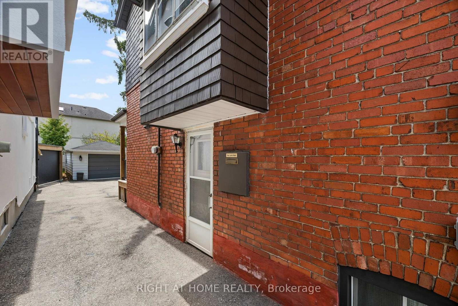 593 Millwood Road, Toronto, Ontario  M4S 1K7 - Photo 5 - C13088146
