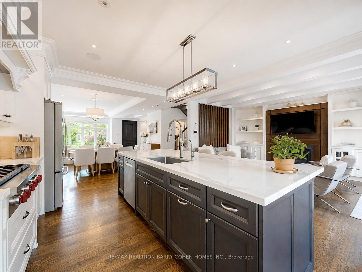 96 Southvale Drive, Toronto, Ontario  M4G 1G5 - Photo 15 - C13088176