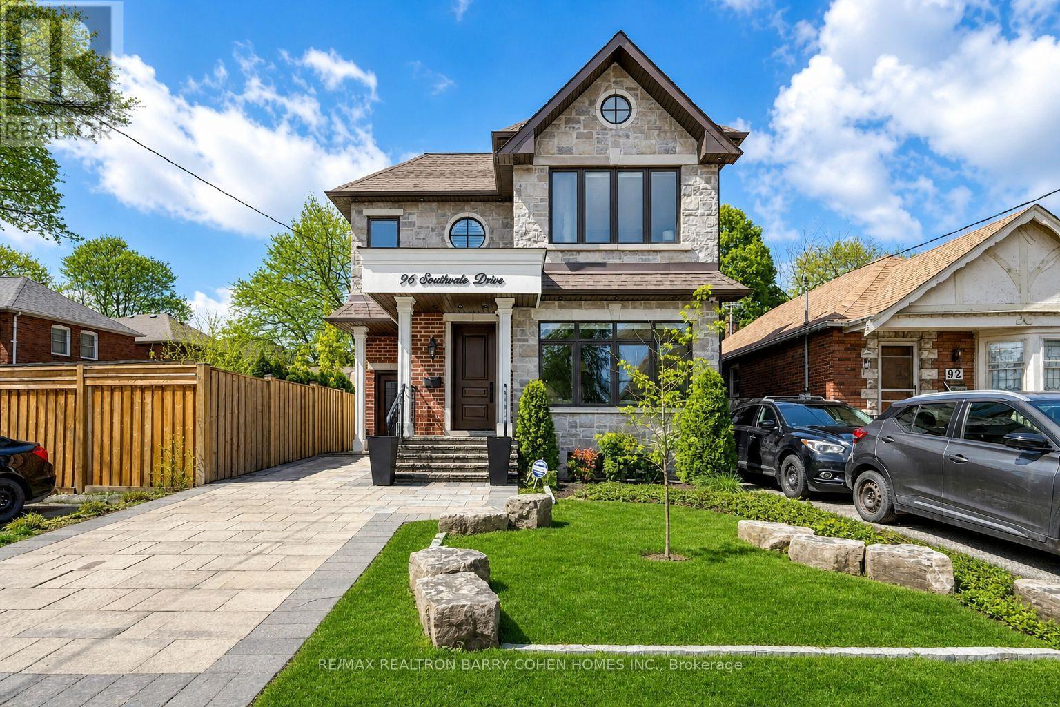 96 Southvale Drive, Toronto, Ontario  M4G 1G5 - Photo 2 - C13088176