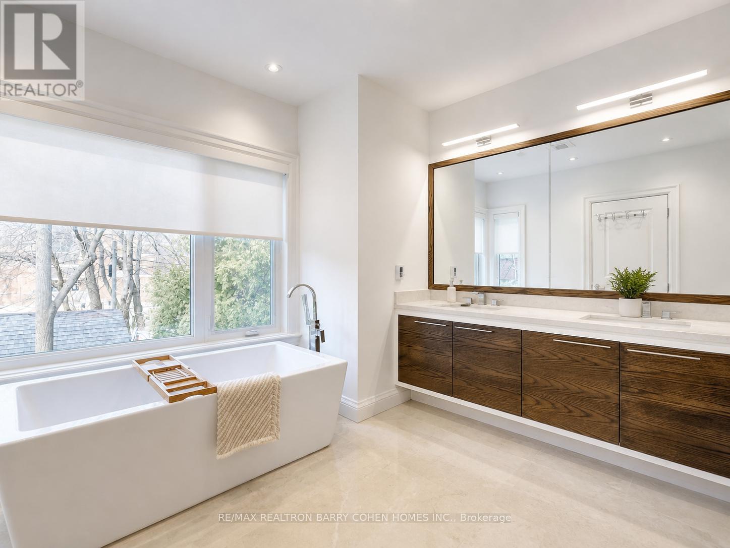 96 Southvale Drive, Toronto, Ontario  M4G 1G5 - Photo 26 - C13088176
