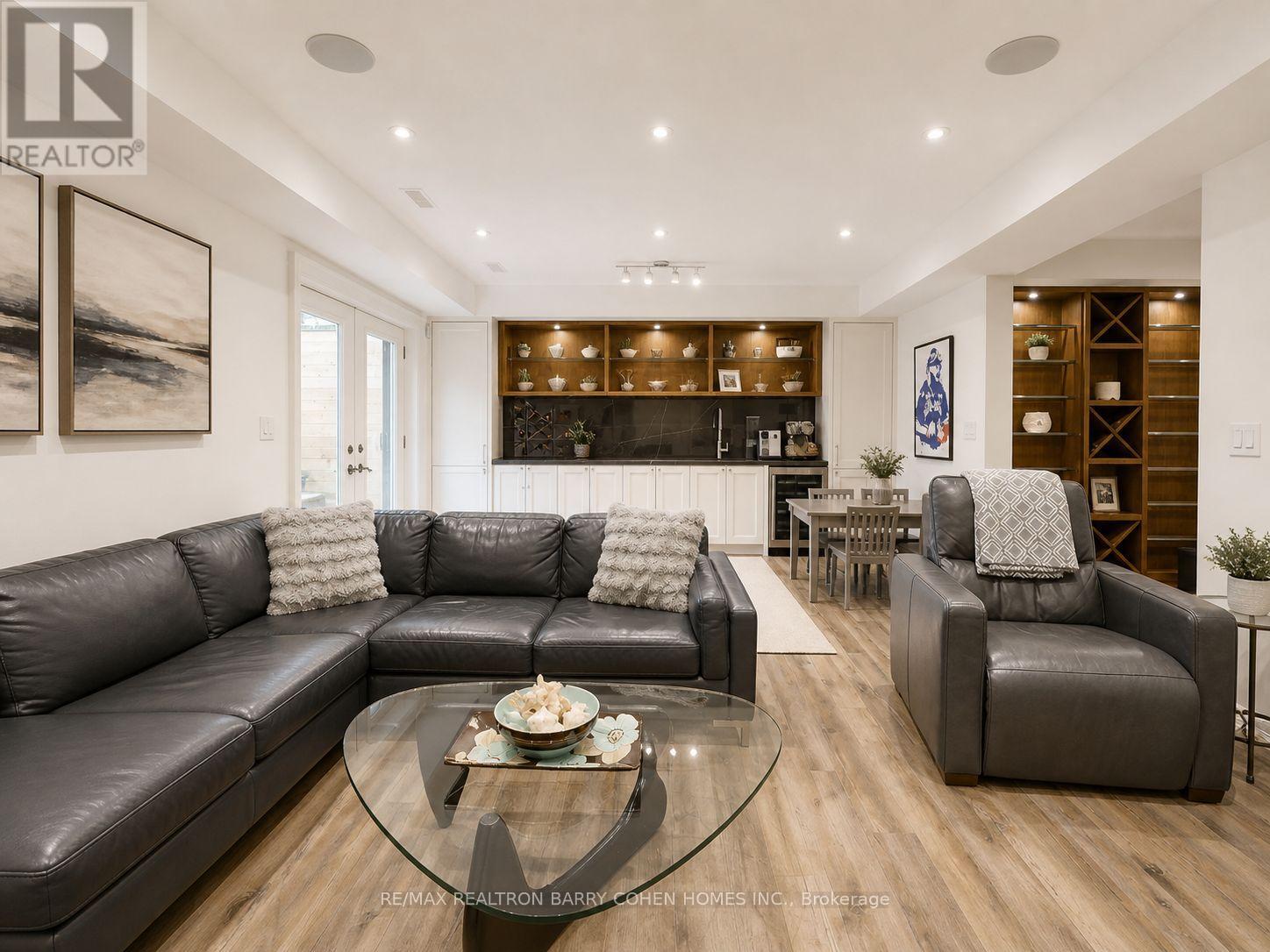 96 Southvale Drive, Toronto, Ontario  M4G 1G5 - Photo 40 - C13088176