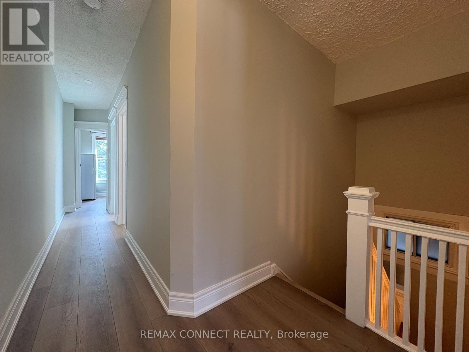 Upper - 847 Pape Avenue, Toronto, Ontario  M4K 3T7 - Photo 2 - E13088170