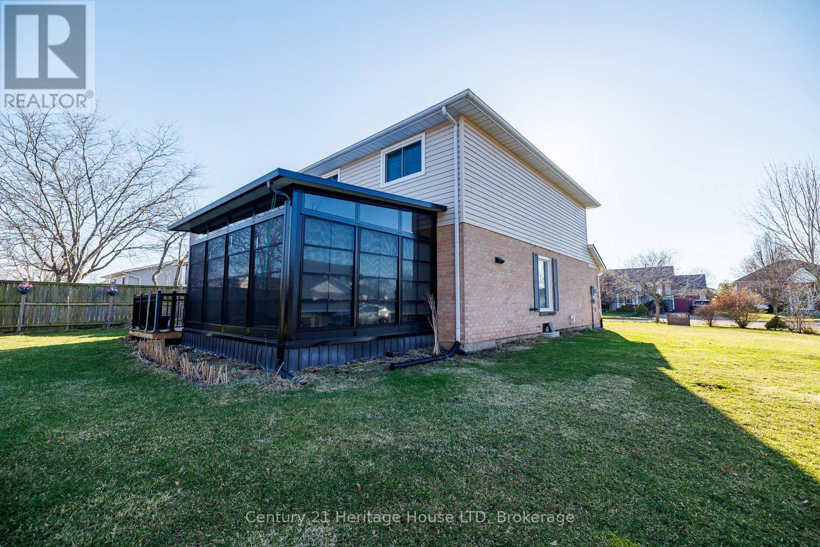 3722 Sussex Lane, Fort Erie, Ontario  L0S 1S0 - Photo 37 - X12730892