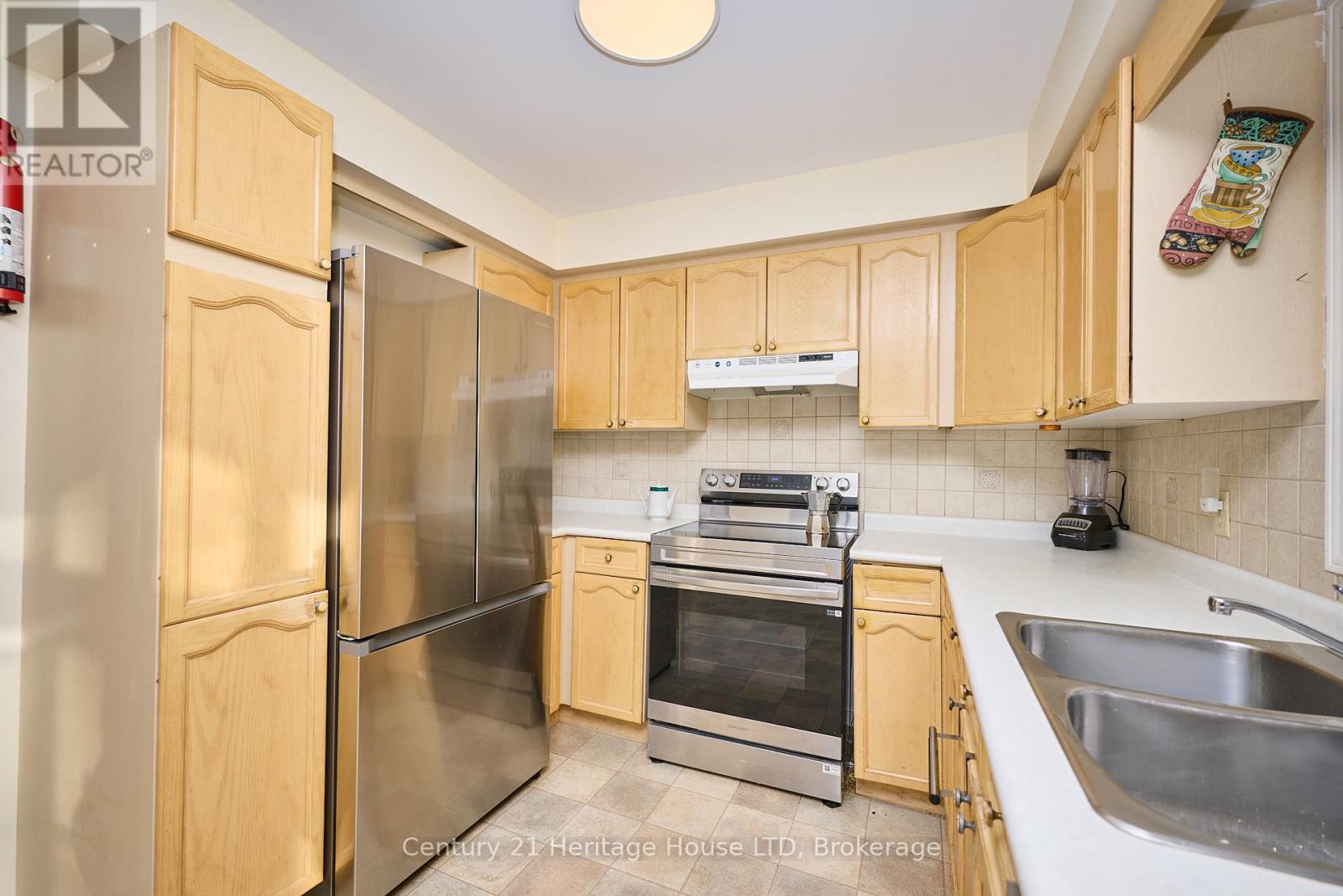 3722 Sussex Lane, Fort Erie, Ontario  L0S 1S0 - Photo 8 - X12730892