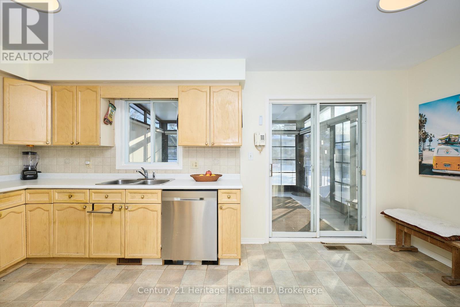 3722 Sussex Lane, Fort Erie, Ontario  L0S 1S0 - Photo 9 - X12730892