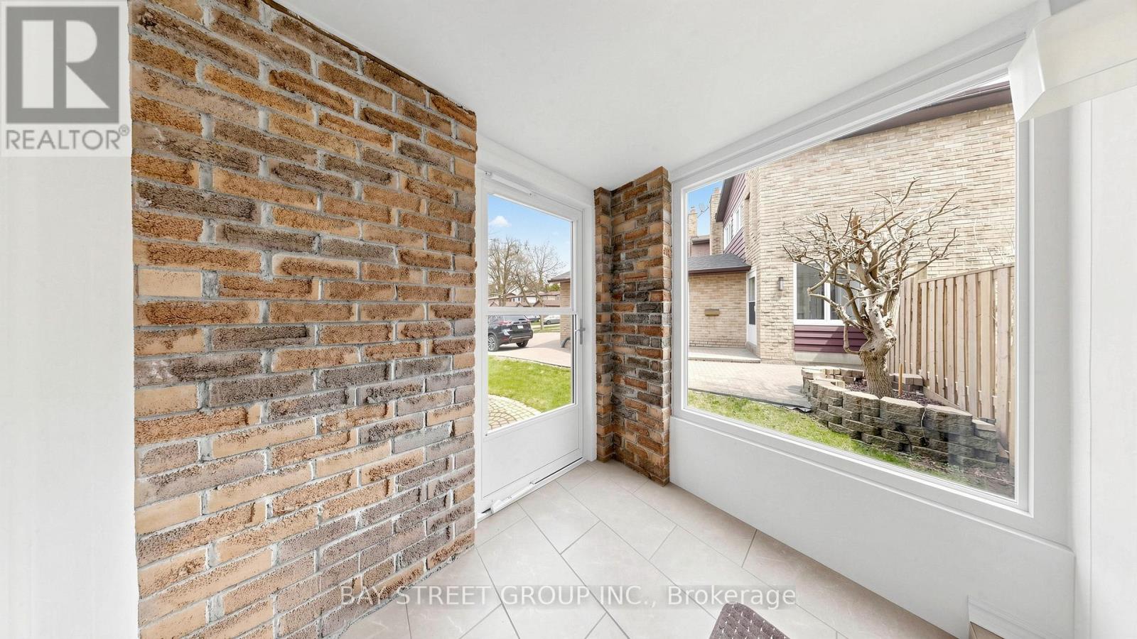 57 Longmeadow Crescent, Markham, Ontario  L3R 3J6 - Photo 4 - N13088080