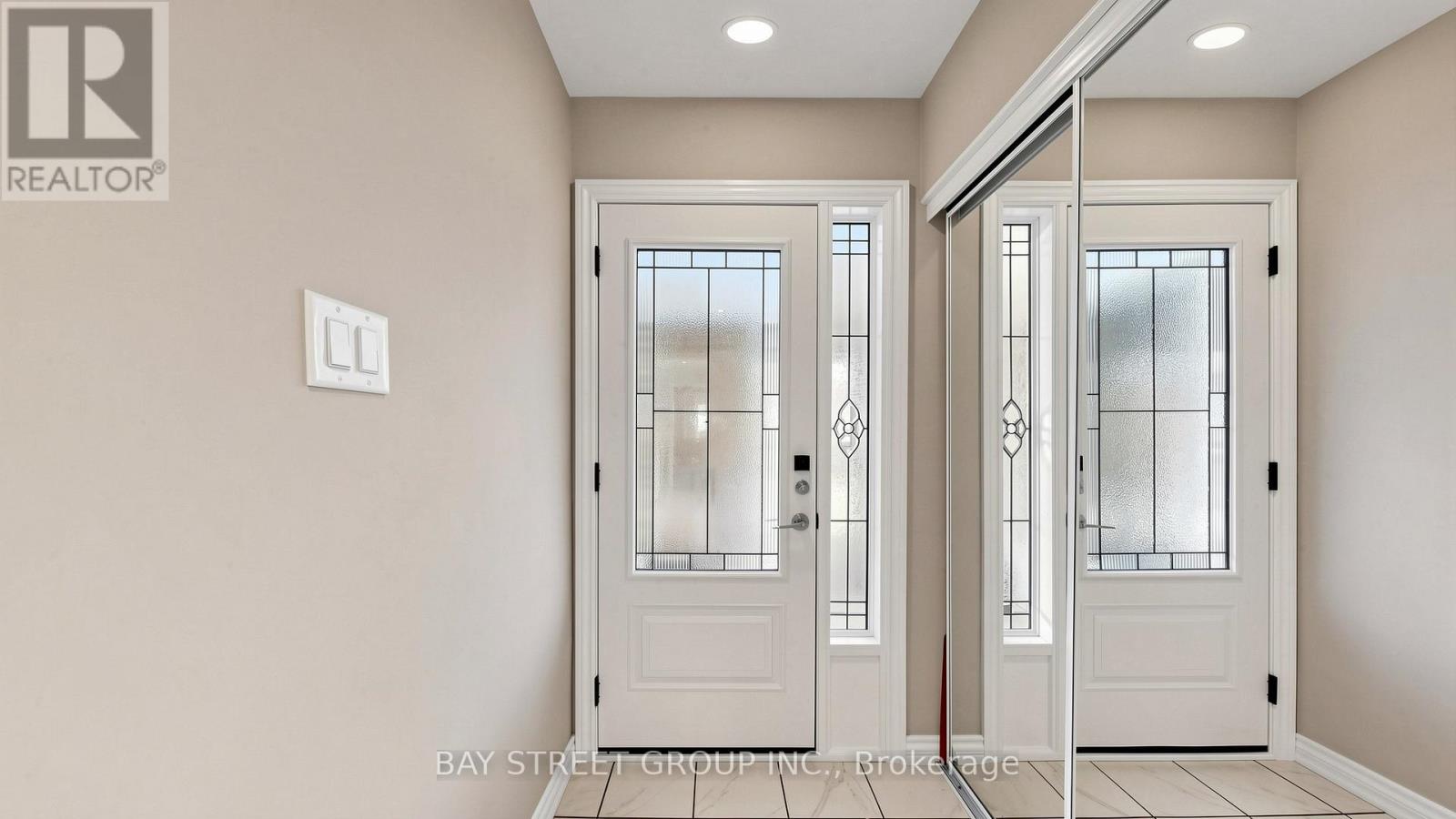 57 Longmeadow Crescent, Markham, Ontario  L3R 3J6 - Photo 5 - N13088080