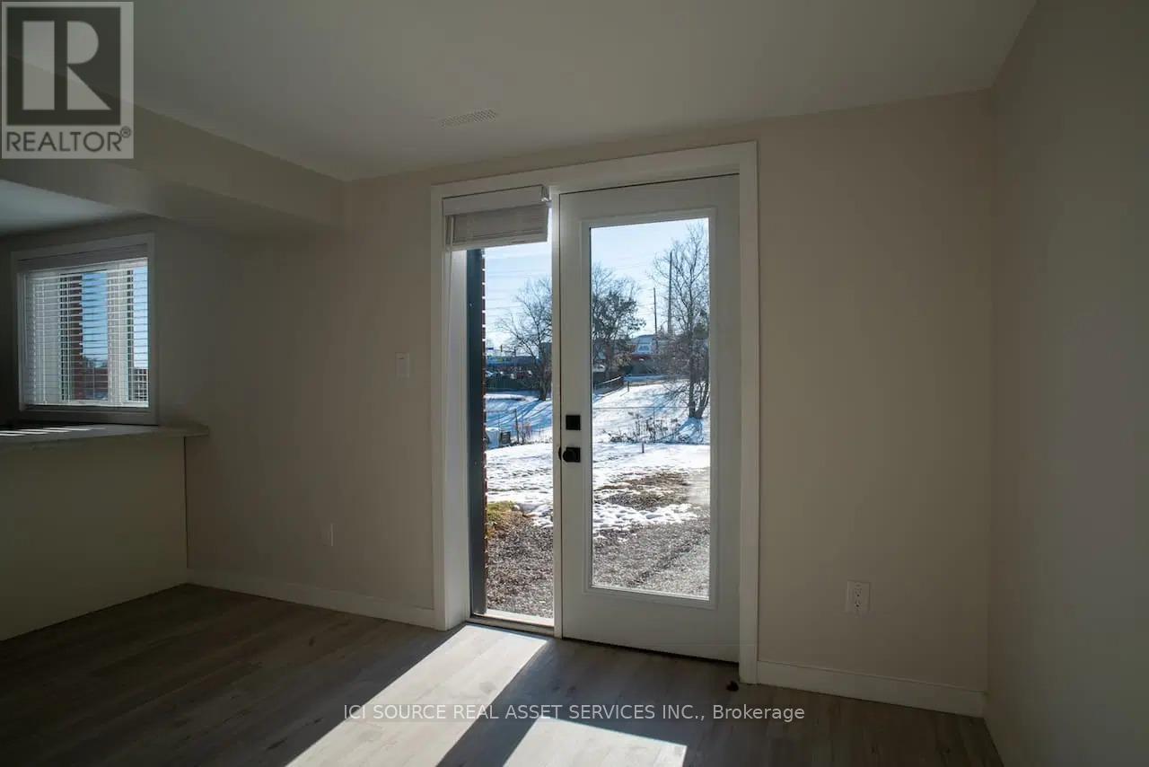 B - 200 John Street W, Bradford West Gwillimbury, Ontario  L3Z 1J5 - Photo 2 - N13088118