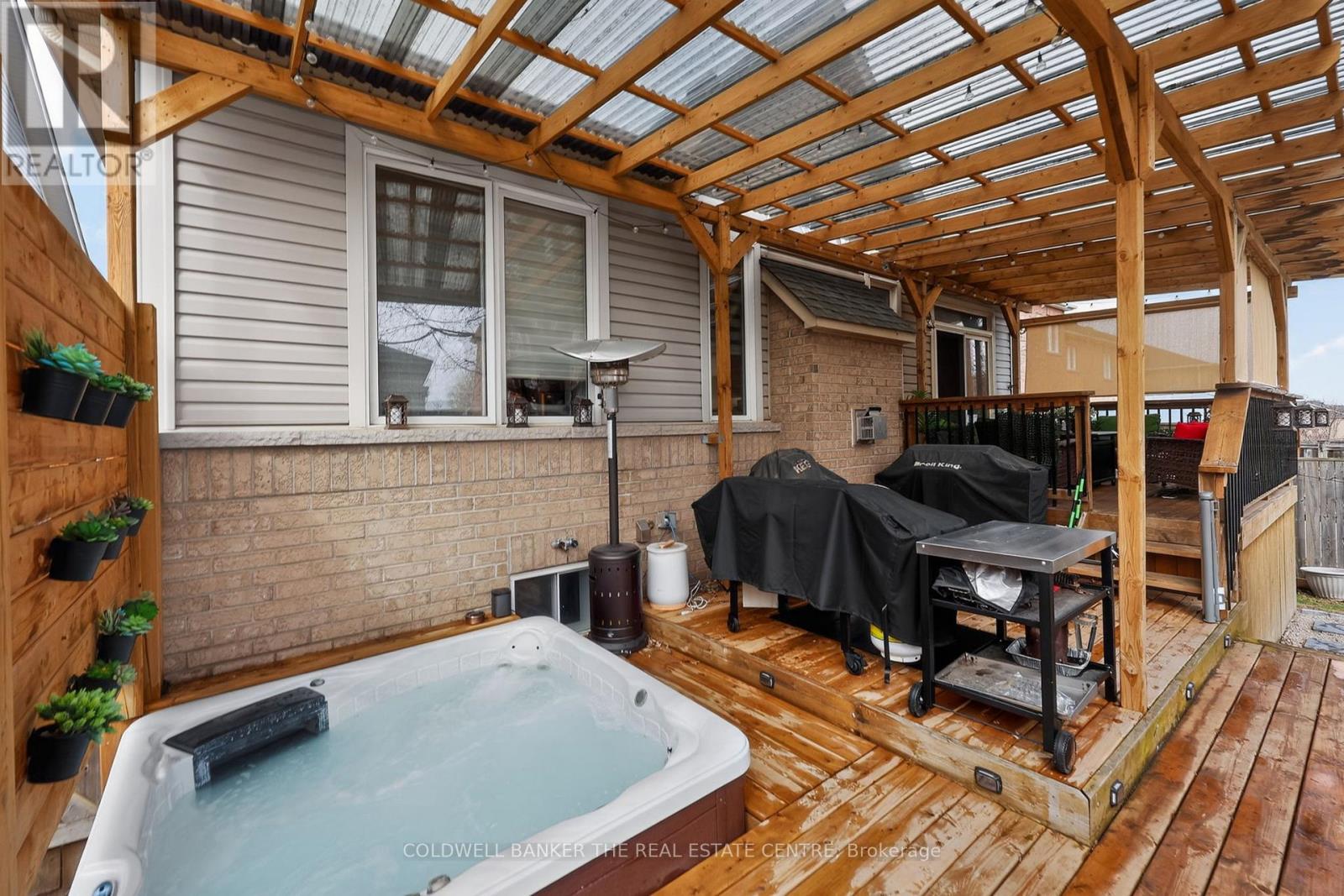 33 Booth Street, Bradford West Gwillimbury, Ontario  L3Z 0A4 - Photo 32 - N13088172