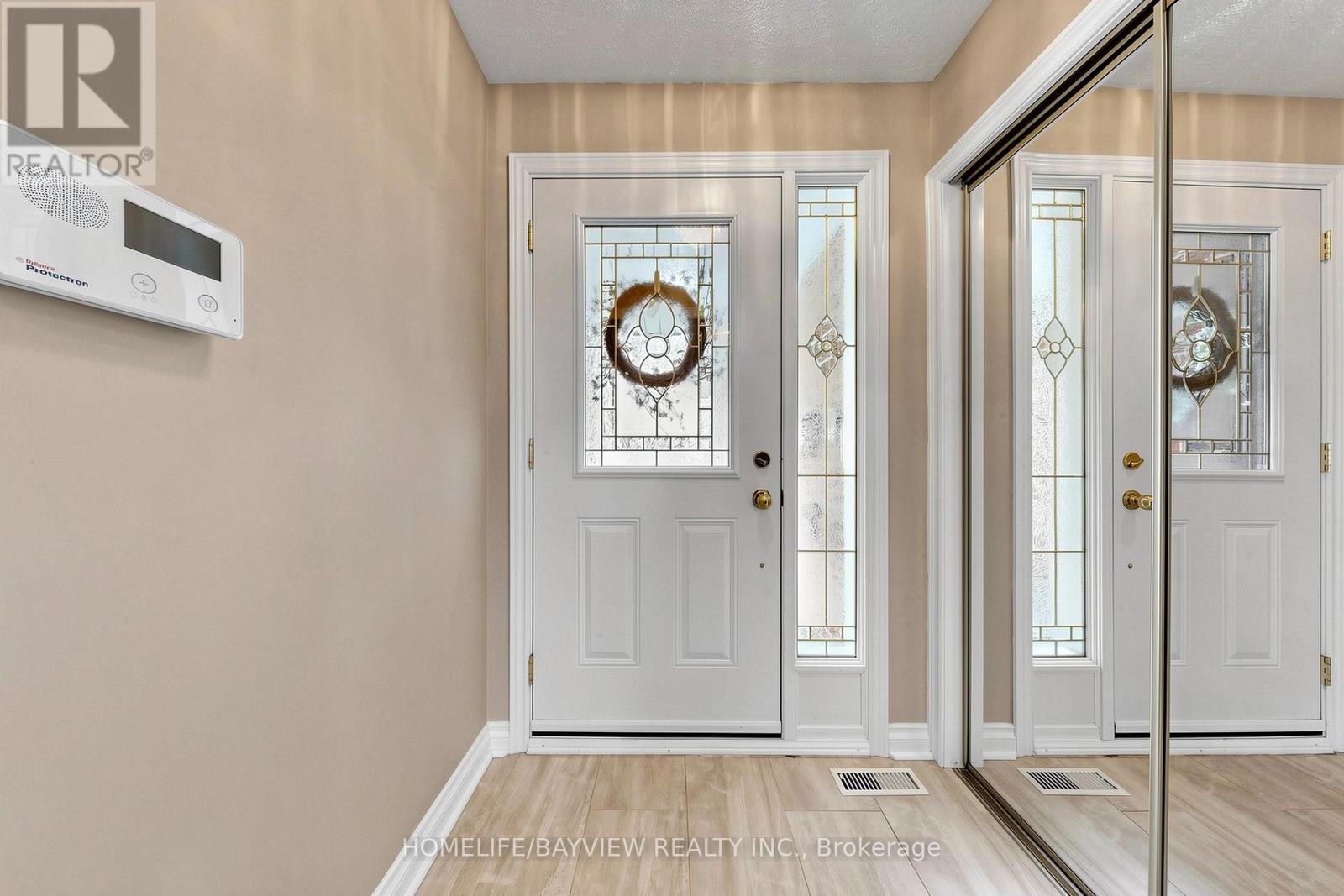 6 Epping Court, Markham, Ontario  L3R 3H1 - Photo 17 - N13088210