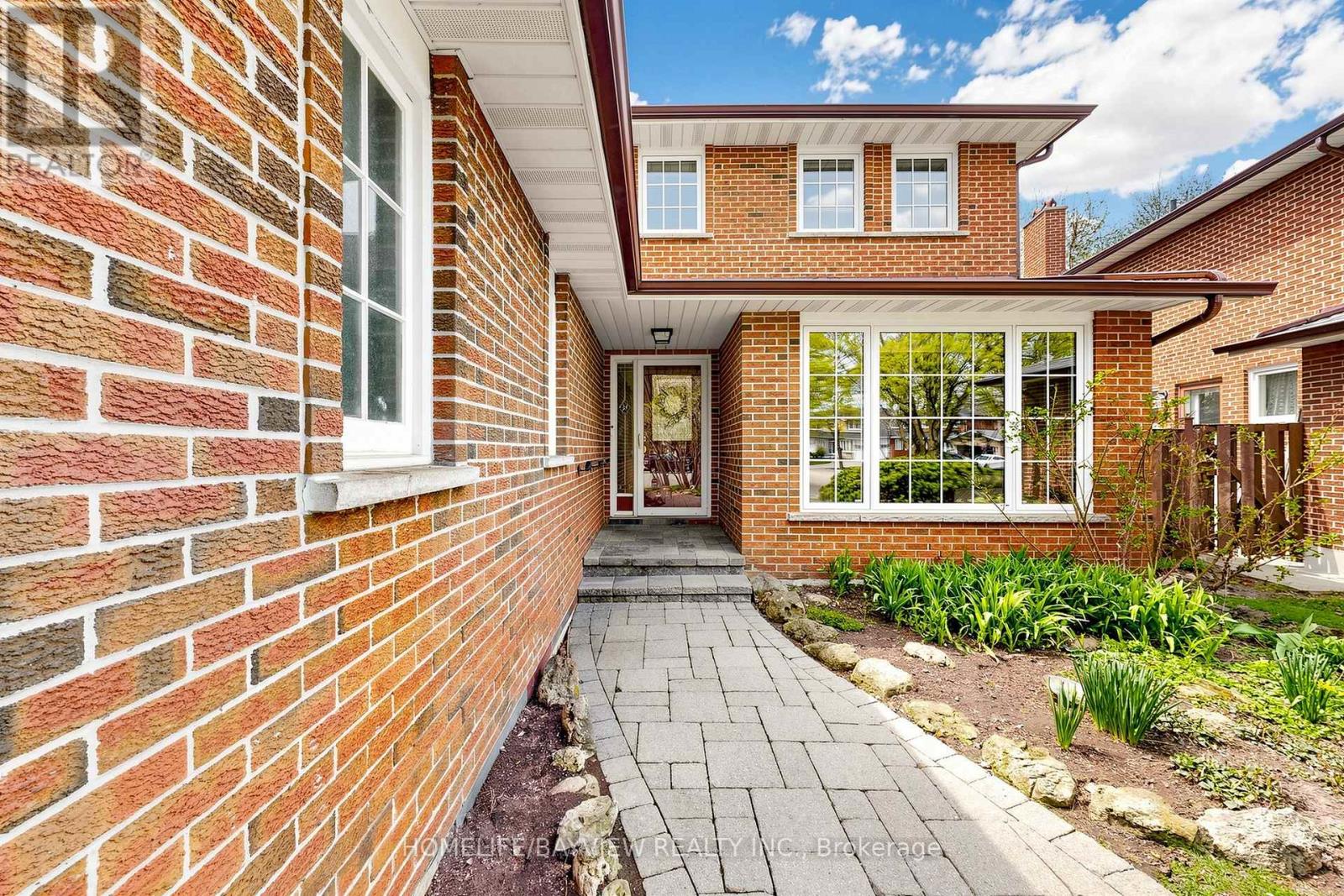 6 Epping Court, Markham, Ontario  L3R 3H1 - Photo 3 - N13088210