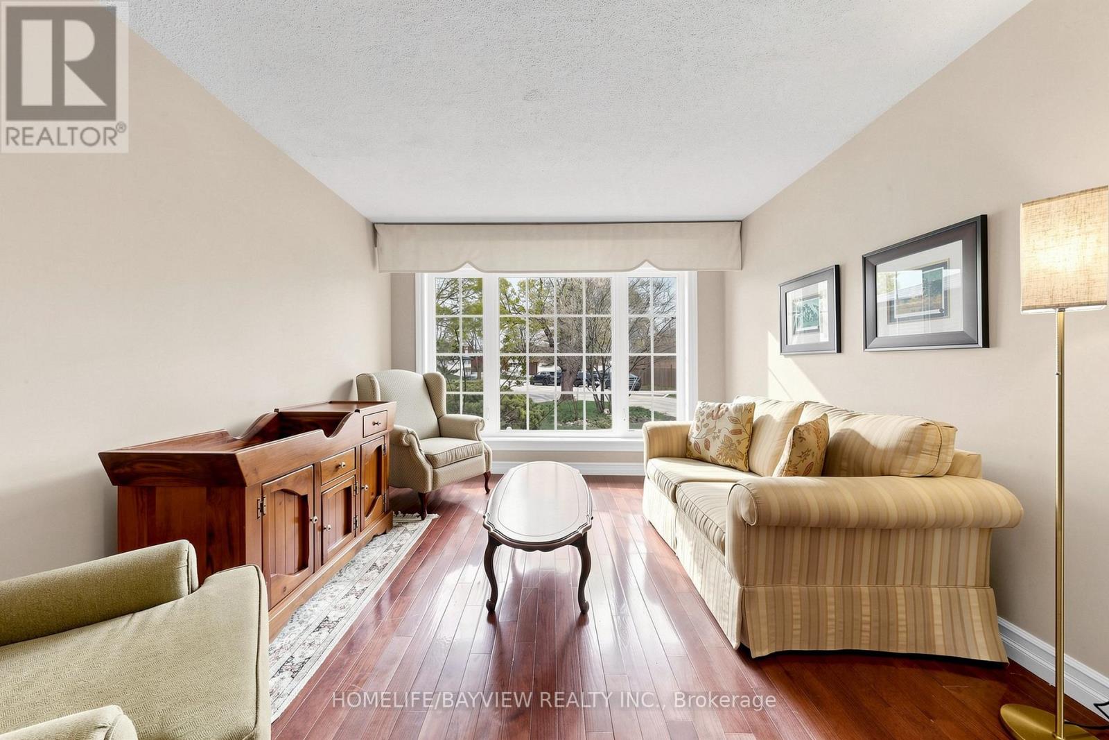 6 Epping Court, Markham, Ontario  L3R 3H1 - Photo 4 - N13088210