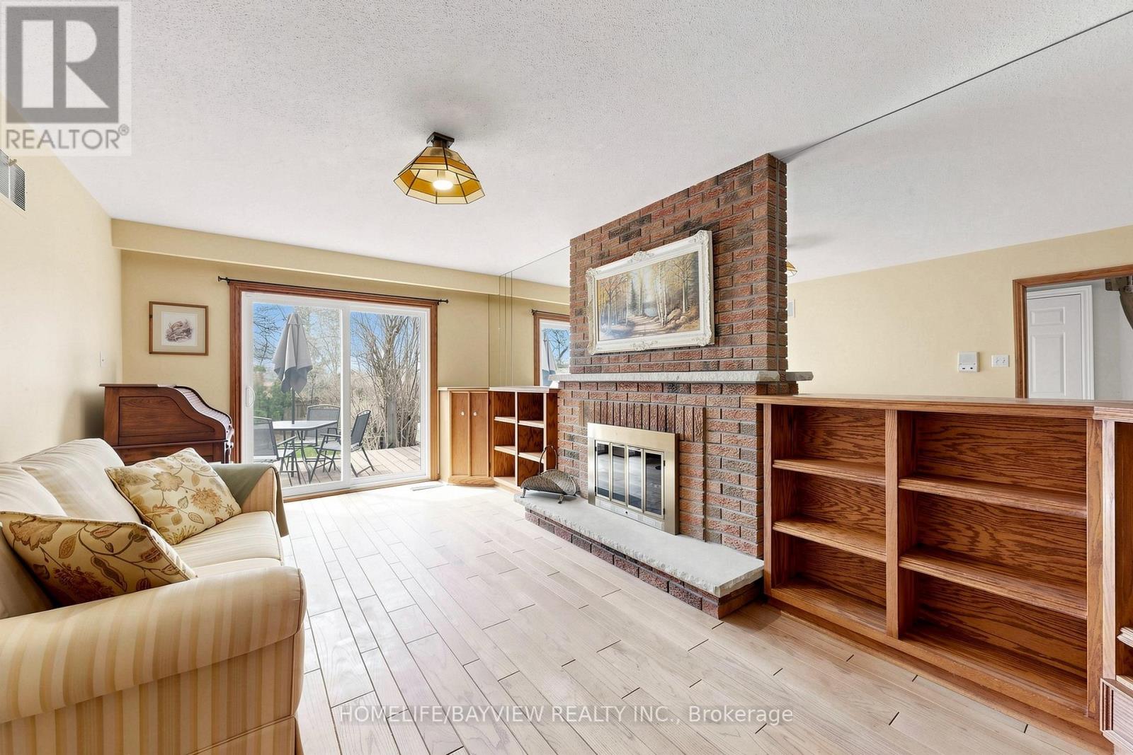 6 Epping Court, Markham, Ontario  L3R 3H1 - Photo 7 - N13088210