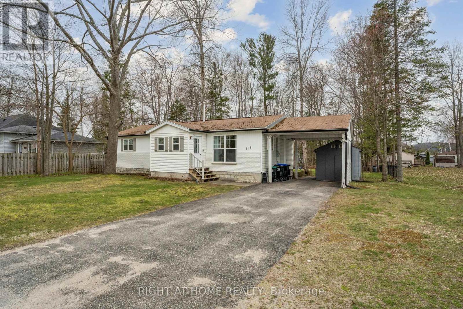 158 Zoo Park Road, Wasaga Beach, Ontario  L9Z 2P2 - Photo 2 - S13088182