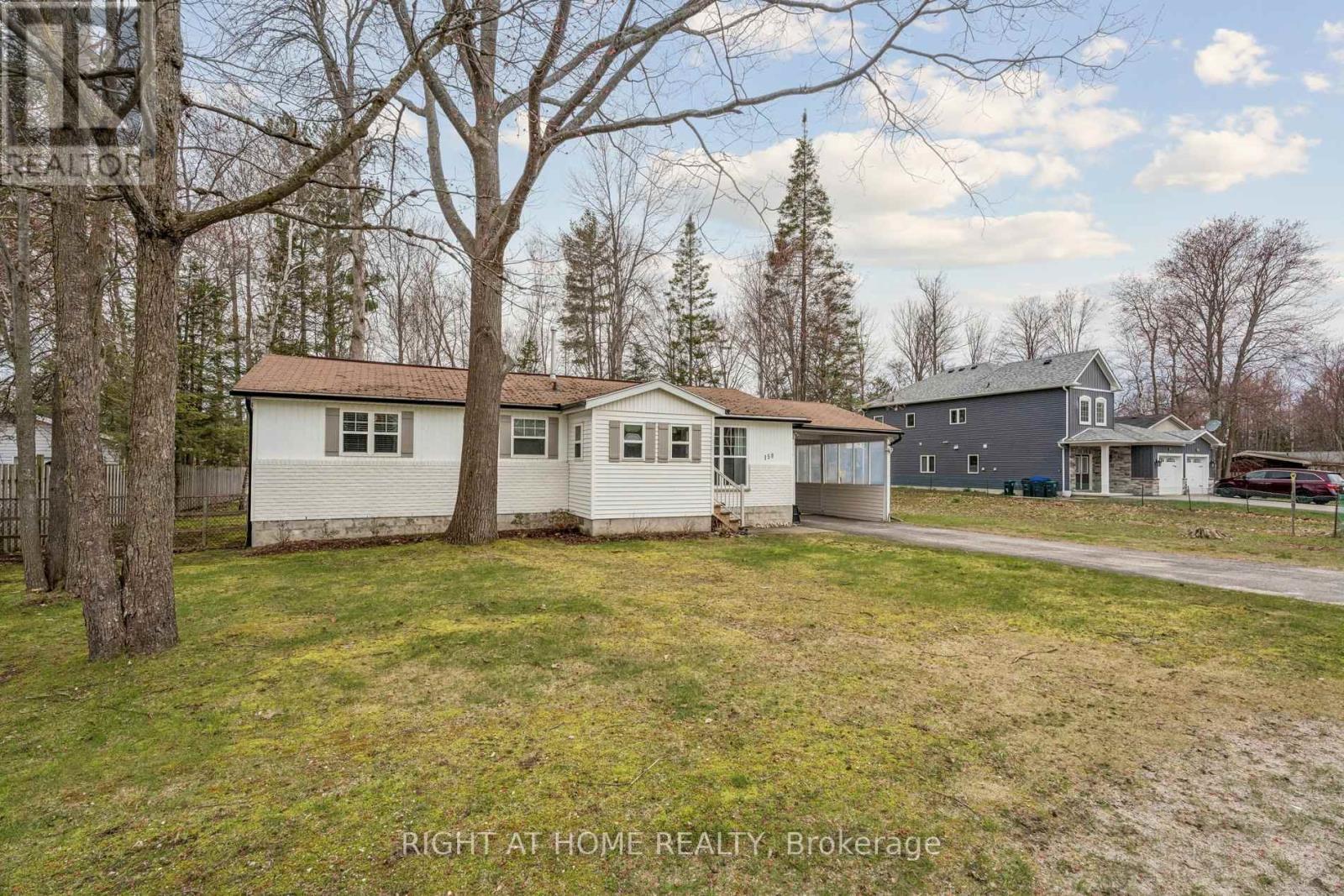 158 Zoo Park Road, Wasaga Beach, Ontario  L9Z 2P2 - Photo 3 - S13088182