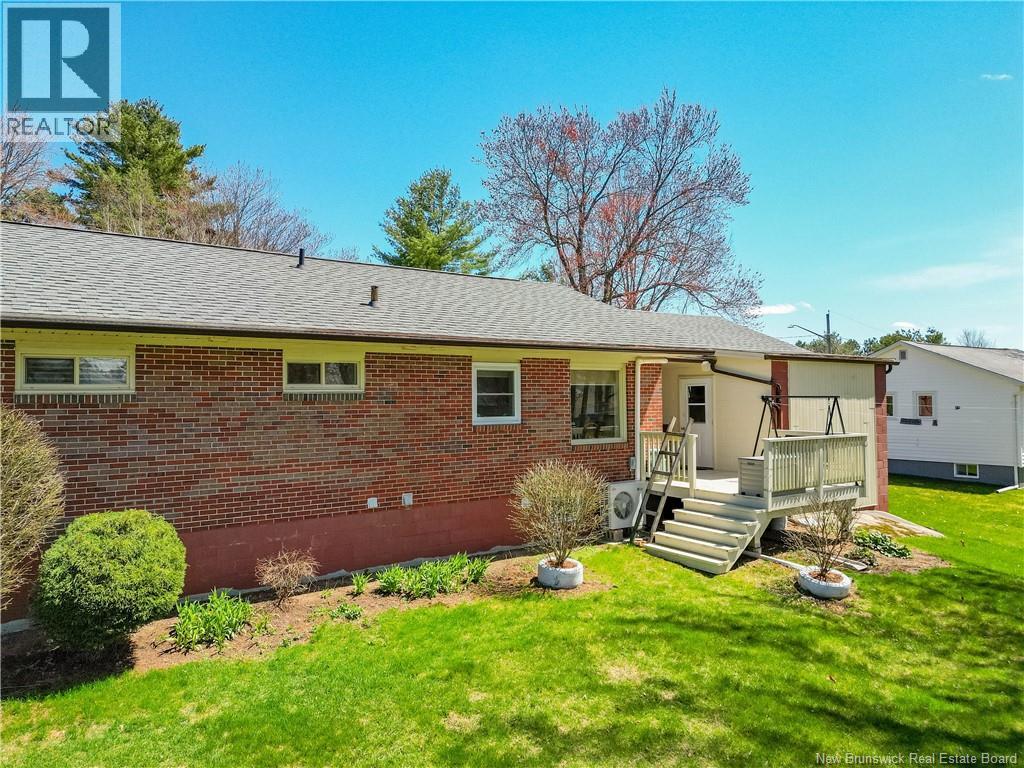 30 Floral Avenue, Nashwaaksis, New Brunswick  E3A 1L1 - Photo 2 - NB138691