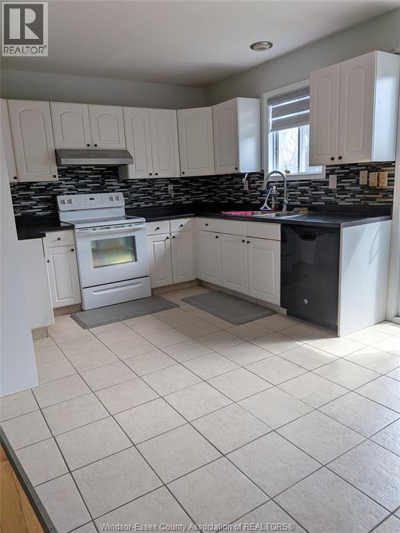 10928 Brentwood Crescent, Windsor, Ontario  N8R 2H8 - Photo 8 - 26010121