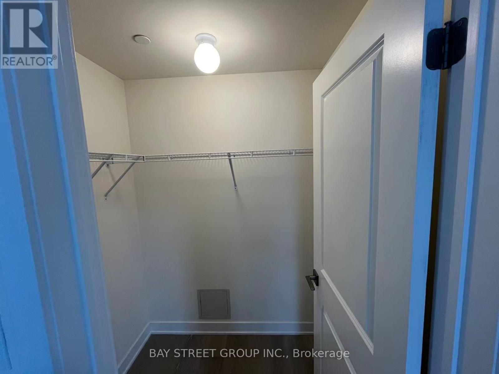 99 Frederick Tisdale Drive, Toronto, Ontario  M3K 1X1 - Photo 8 - W13088110