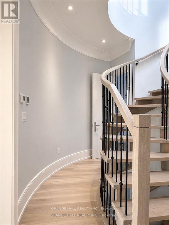 16 Barker Avenue, Toronto, Ontario  M9V 1E5 - Photo 15 - W13088112