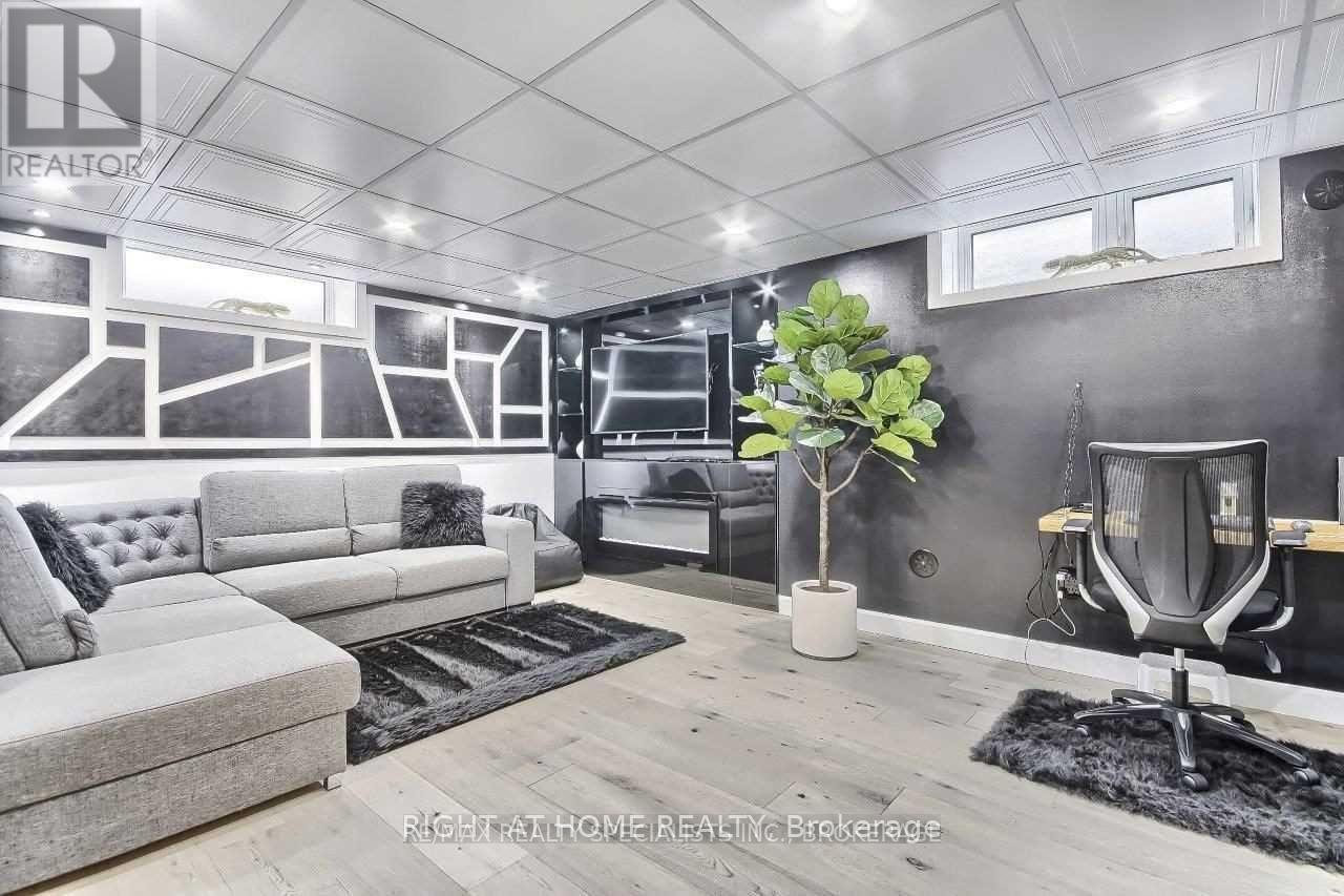 49 - 26 Applewood Lane, Toronto, Ontario  M9C 0C1 - Photo 37 - W13088188