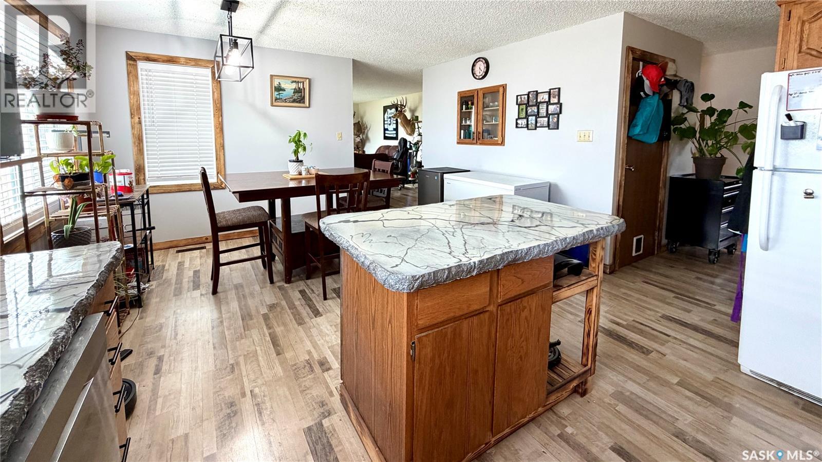 701 1st Street, Hanley, Saskatchewan  S0G 2E0 - Photo 11 - SK035023