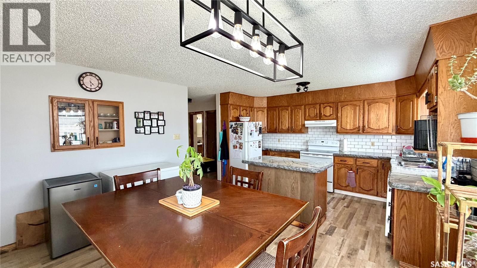 701 1st Street, Hanley, Saskatchewan  S0G 2E0 - Photo 15 - SK035023
