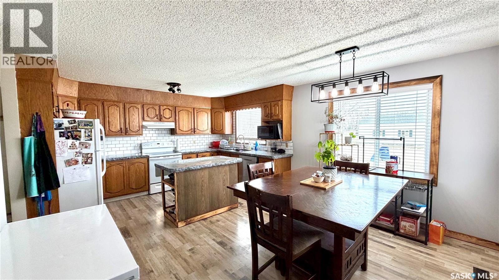 701 1st Street, Hanley, Saskatchewan  S0G 2E0 - Photo 16 - SK035023