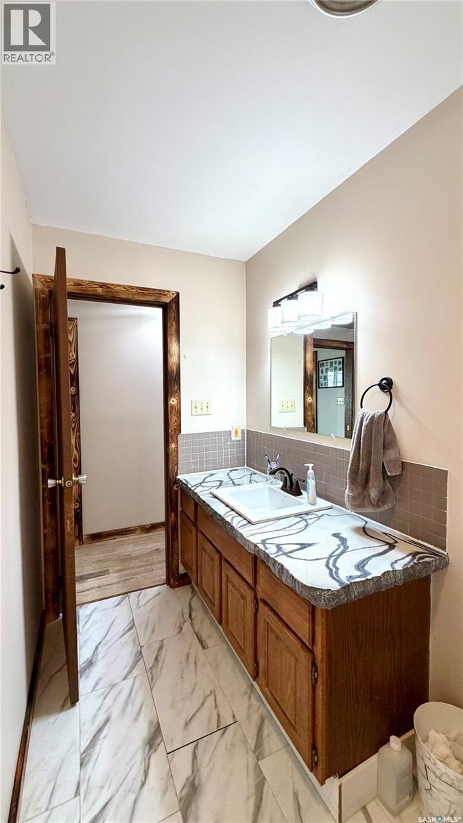 701 1st Street, Hanley, Saskatchewan  S0G 2E0 - Photo 30 - SK035023