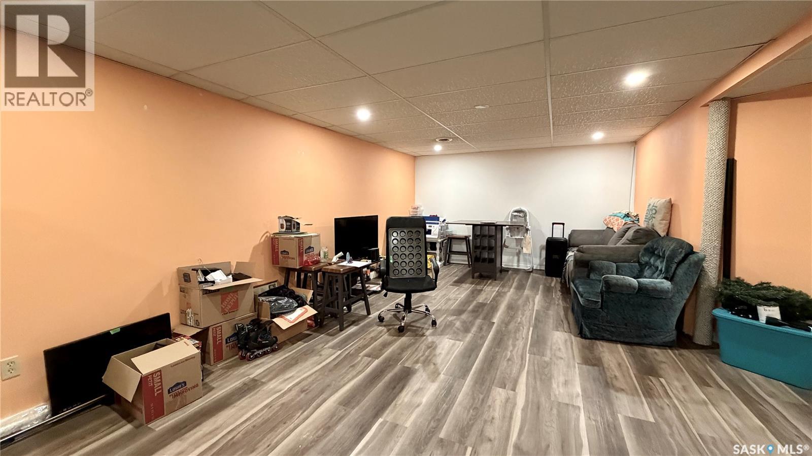 701 1st Street, Hanley, Saskatchewan  S0G 2E0 - Photo 34 - SK035023