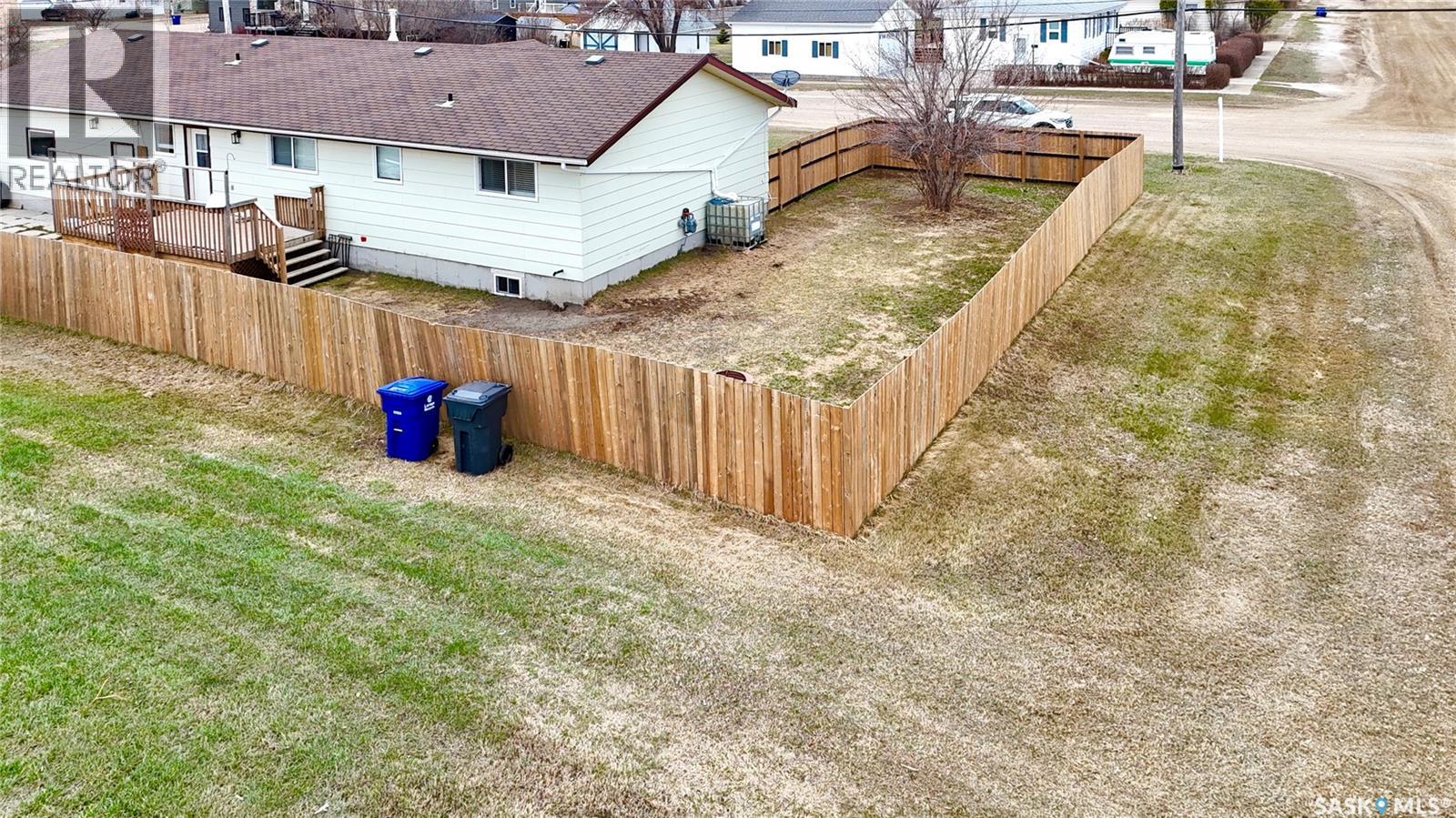 701 1st Street, Hanley, Saskatchewan  S0G 2E0 - Photo 7 - SK035023