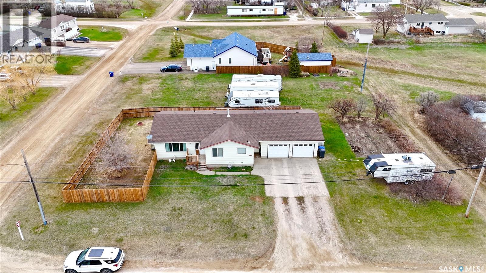 701 1st Street, Hanley, Saskatchewan  S0G 2E0 - Photo 8 - SK035023