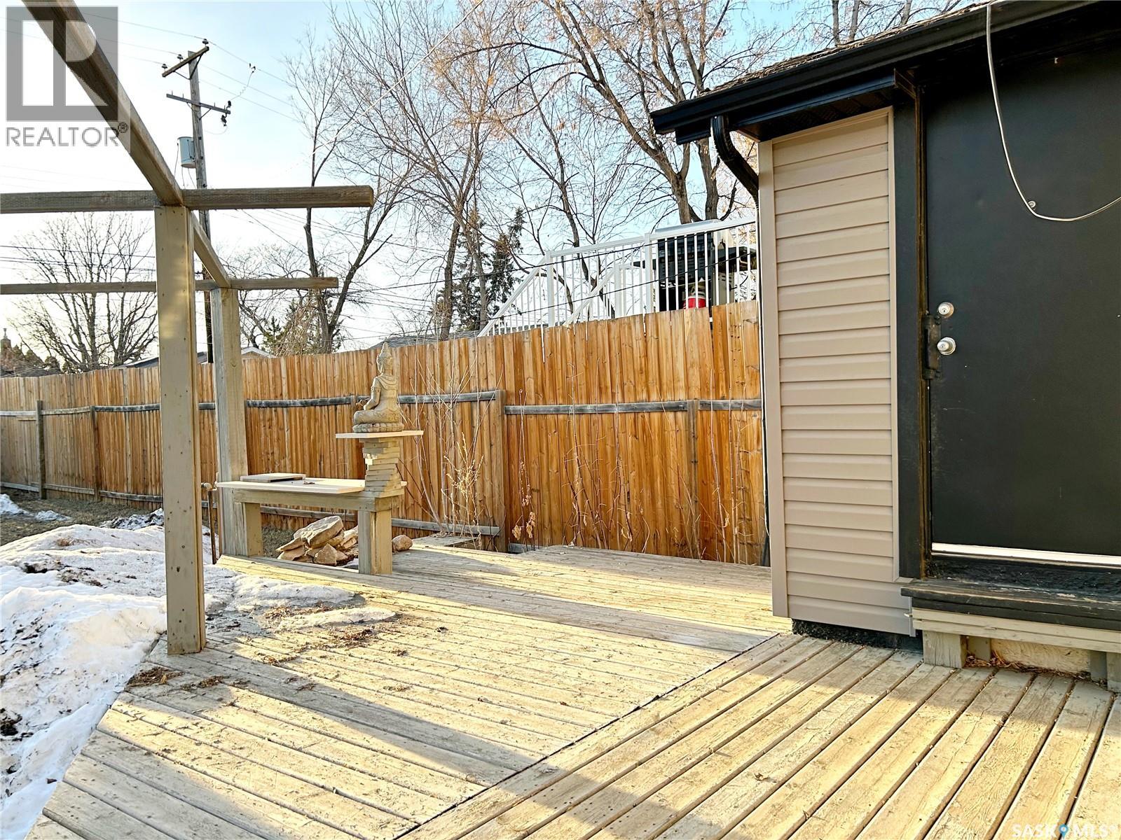 515 J Avenue S, Saskatoon, Saskatchewan  S7M 2A7 - Photo 3 - SK034951
