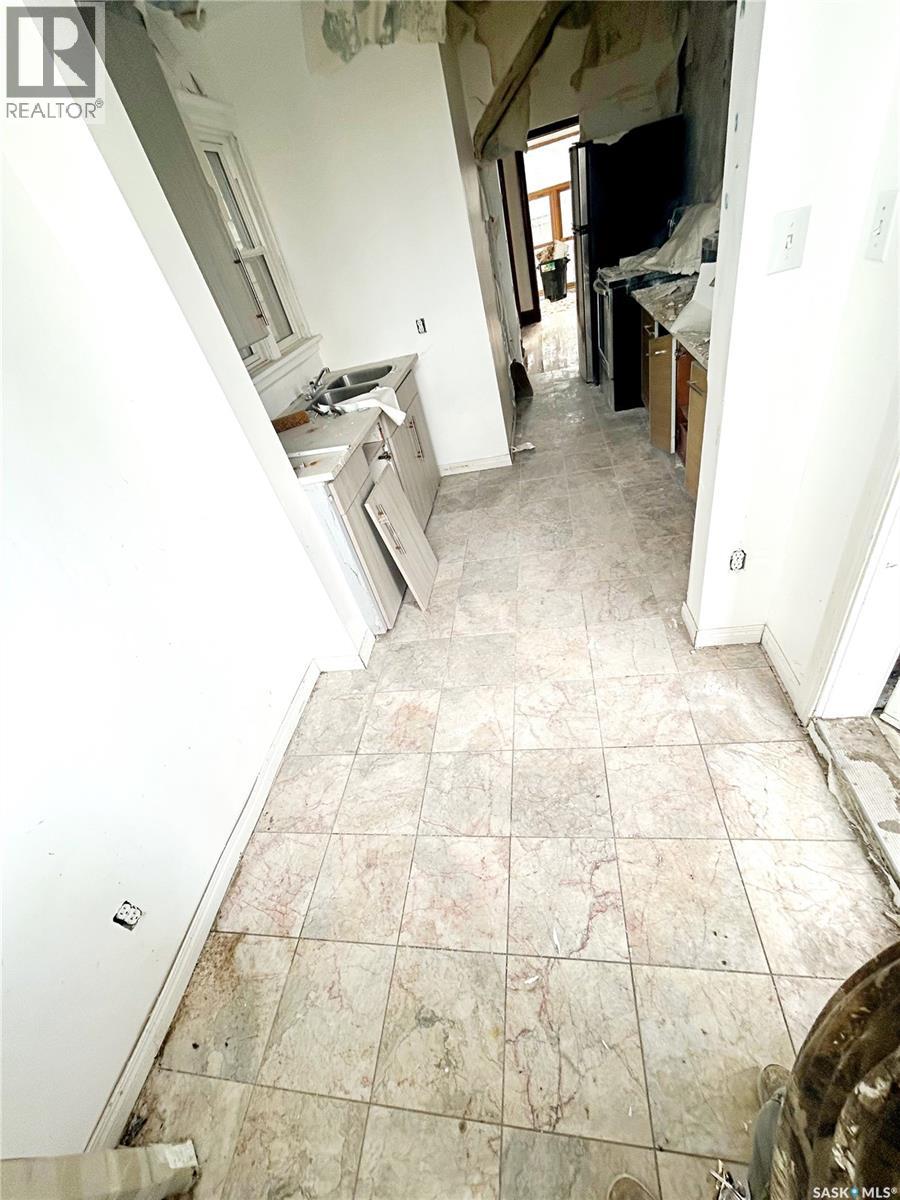 515 J Avenue S, Saskatoon, Saskatchewan  S7M 2A7 - Photo 6 - SK034951