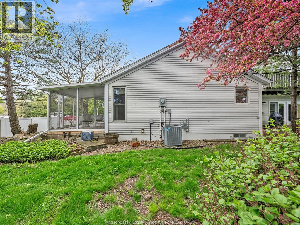 200 Marine Drive Unit# 7, Tecumseh, Ontario  N8N 4K3 - Photo 11 - 26010042