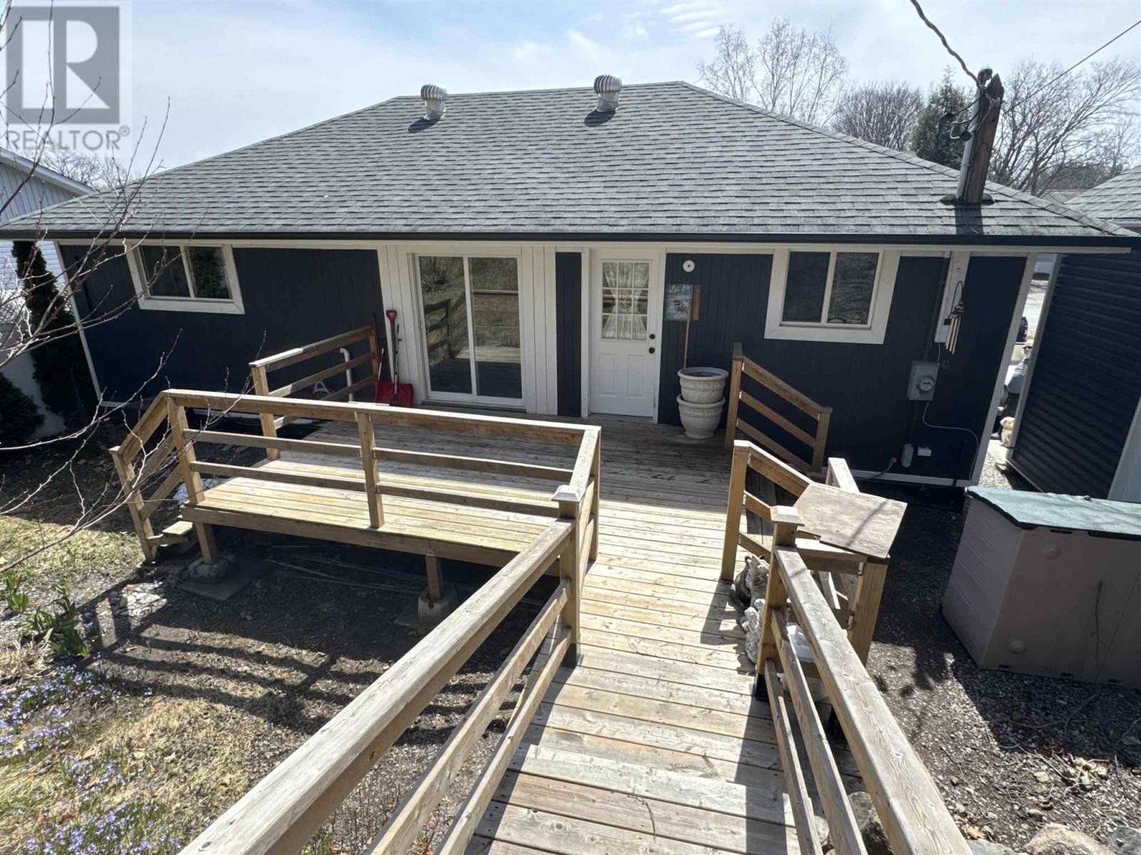 44 Axmith Ave, Elliot Lake, Ontario  P5A 1B7 - Photo 41 - SM260883