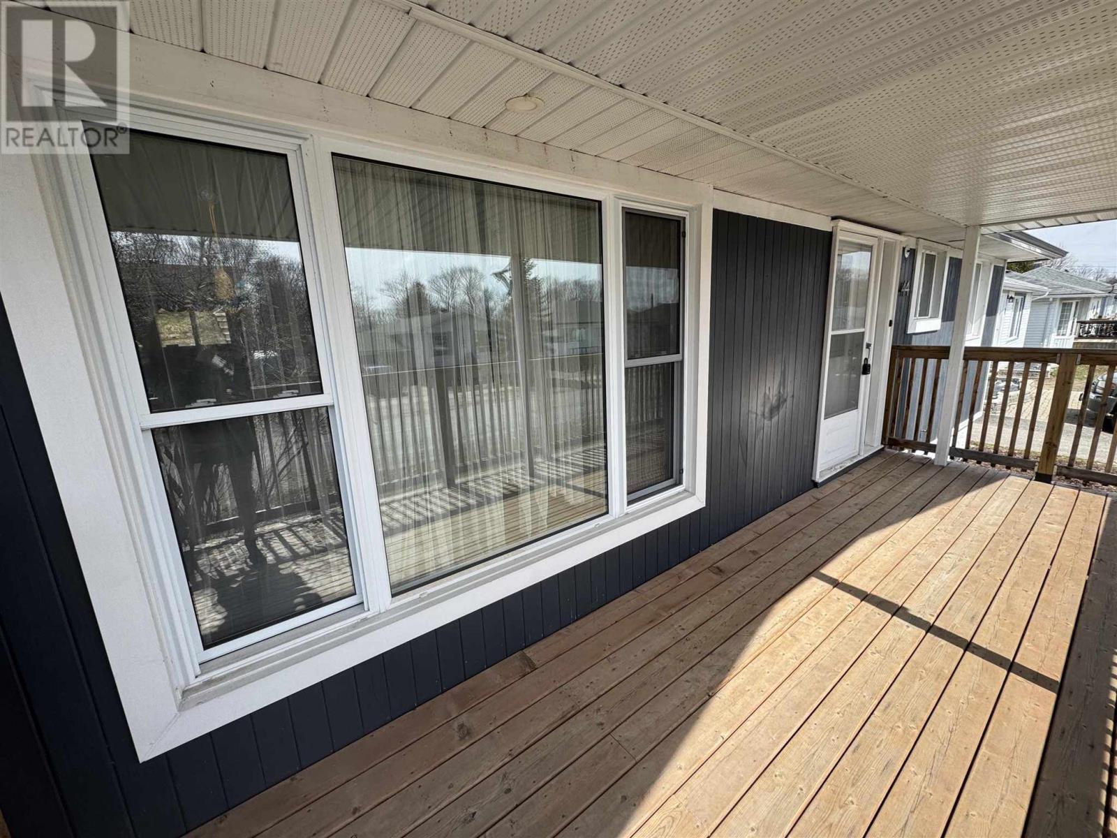 44 Axmith Ave, Elliot Lake, Ontario  P5A 1B7 - Photo 6 - SM260883