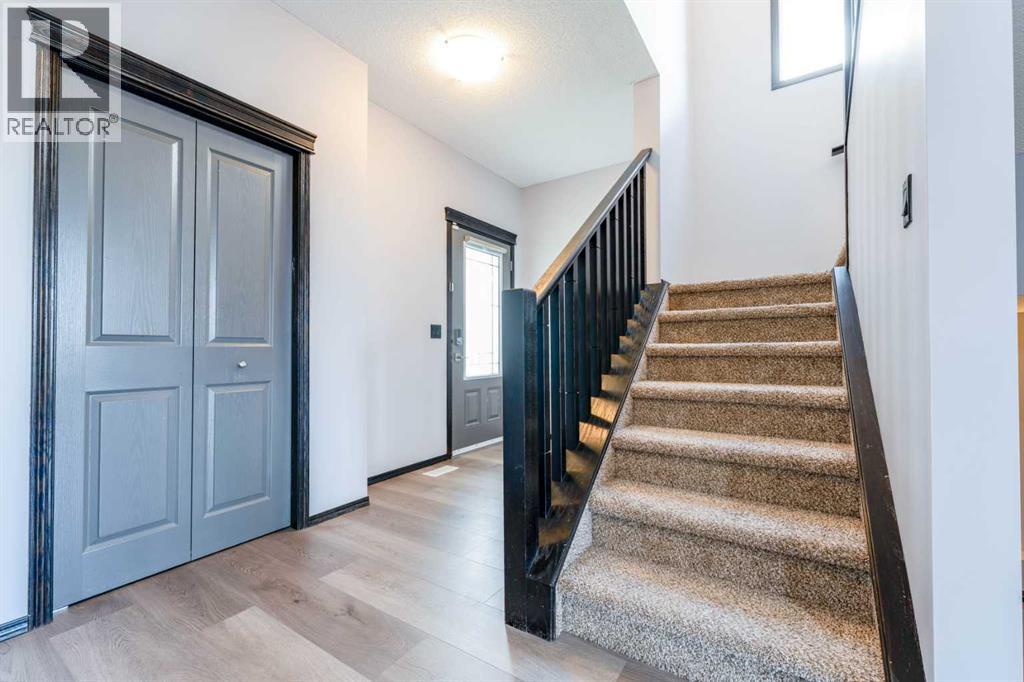 277 Panora Way NW, Calgary, Alberta  T3K 0T9 - Photo 3 - A2308416