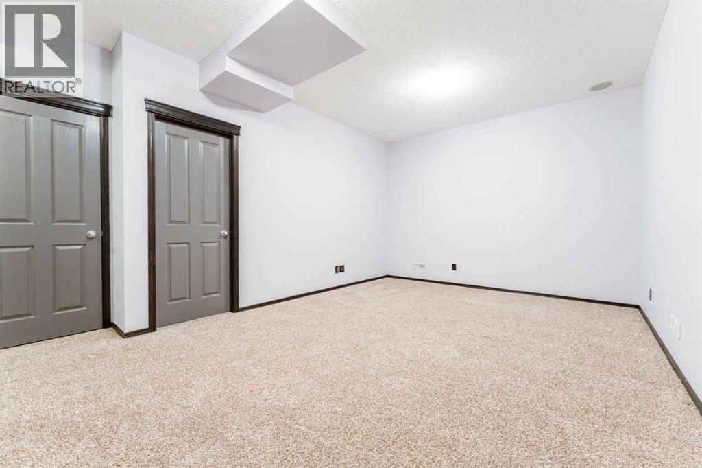 277 Panora Way NW, Calgary, Alberta  T3K 0T9 - Photo 36 - A2308416