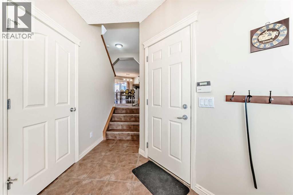 198 Everstone Drive SW, Calgary, Alberta  T2Y 4V1 - Photo 6 - A2304505