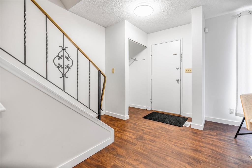 84 Lake Village Road, Winnipeg, Manitoba  R3T 4M8 - Photo 1 - 202608676