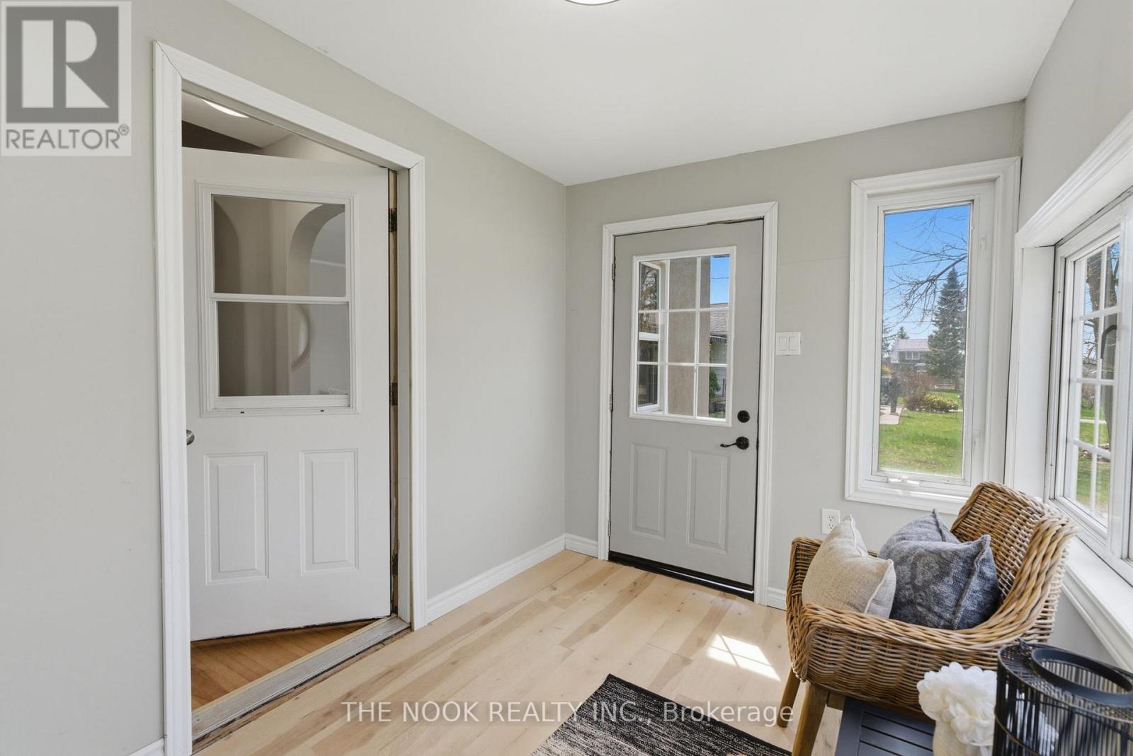 54 Clifton Street, Kawartha Lakes, Ontario  K0M 1N0 - Photo 5 - X13088294