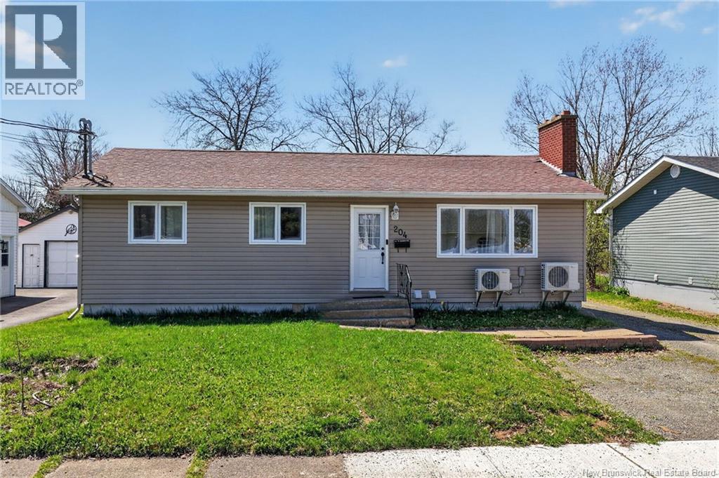 204-206 Sumner, Moncton, New Brunswick  E1C 8A7 - Photo 1 - NB135506